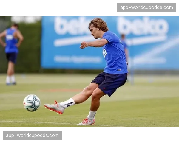 马竞官方确认,格列兹曼因脚踝伤势将缺席与皇家社会的关键战。 马竞官方确认,格列兹曼因脚踝伤势将缺席与皇家社会的关键战。