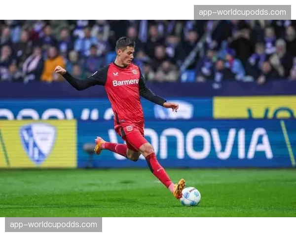 勒沃库森3-1逆转门兴，格里马尔多传射建功，继续领跑积分榜