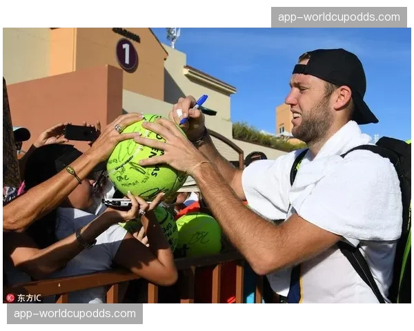 雨水侵袭印第安维尔斯，周二所有外场比赛被迫推迟